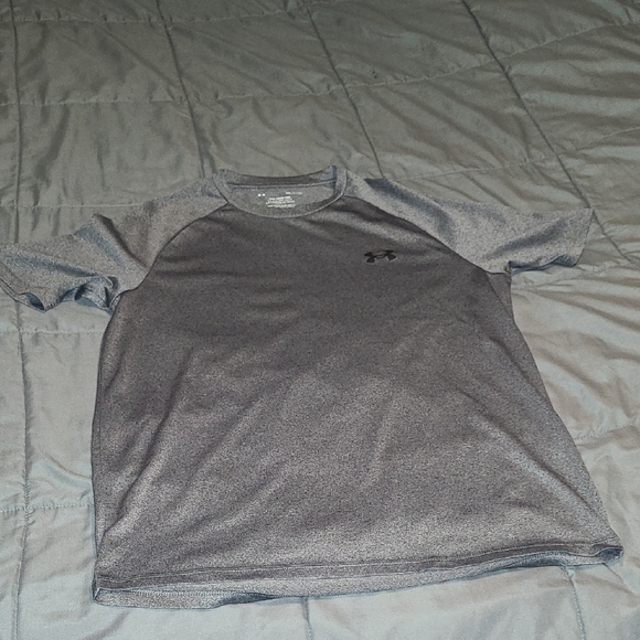 Under Armour Men's Heathered Gray Tee - Picture 1 of 4
